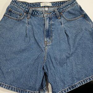 Curve Love High Rise Loose Short - Medium Wash 29